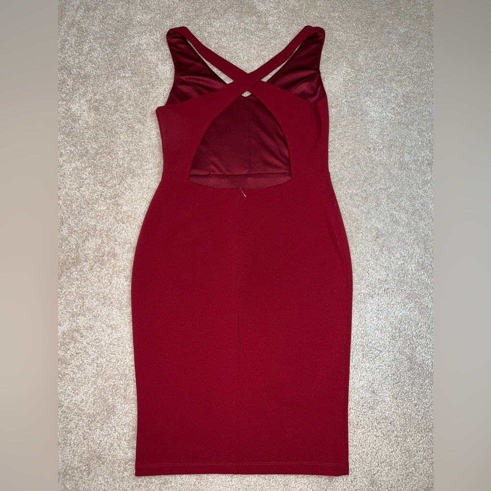 Low back, sleeveless red dress